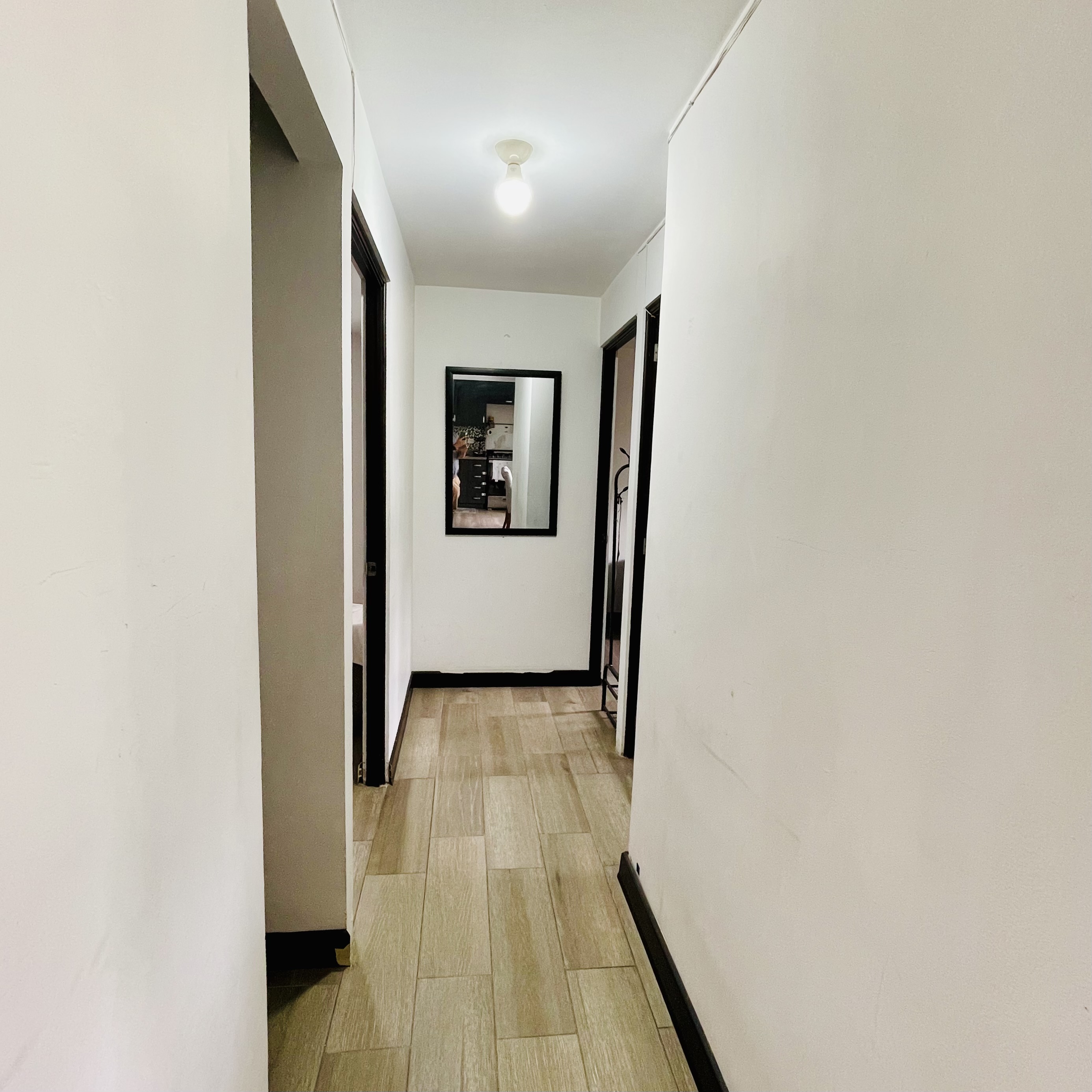 Apartamento en venta en Villas Granada 2 zona 10 de Sta. Catarina Pinula - foto 11