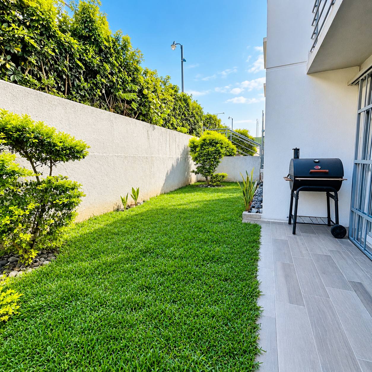 Apartamento con jardin en Renta 3 Hab. – Villas Granada 2