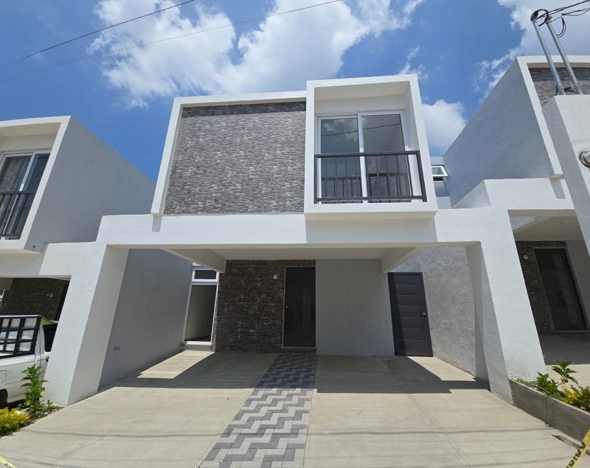 Casa en Renta en Condominio Altos de Village 2