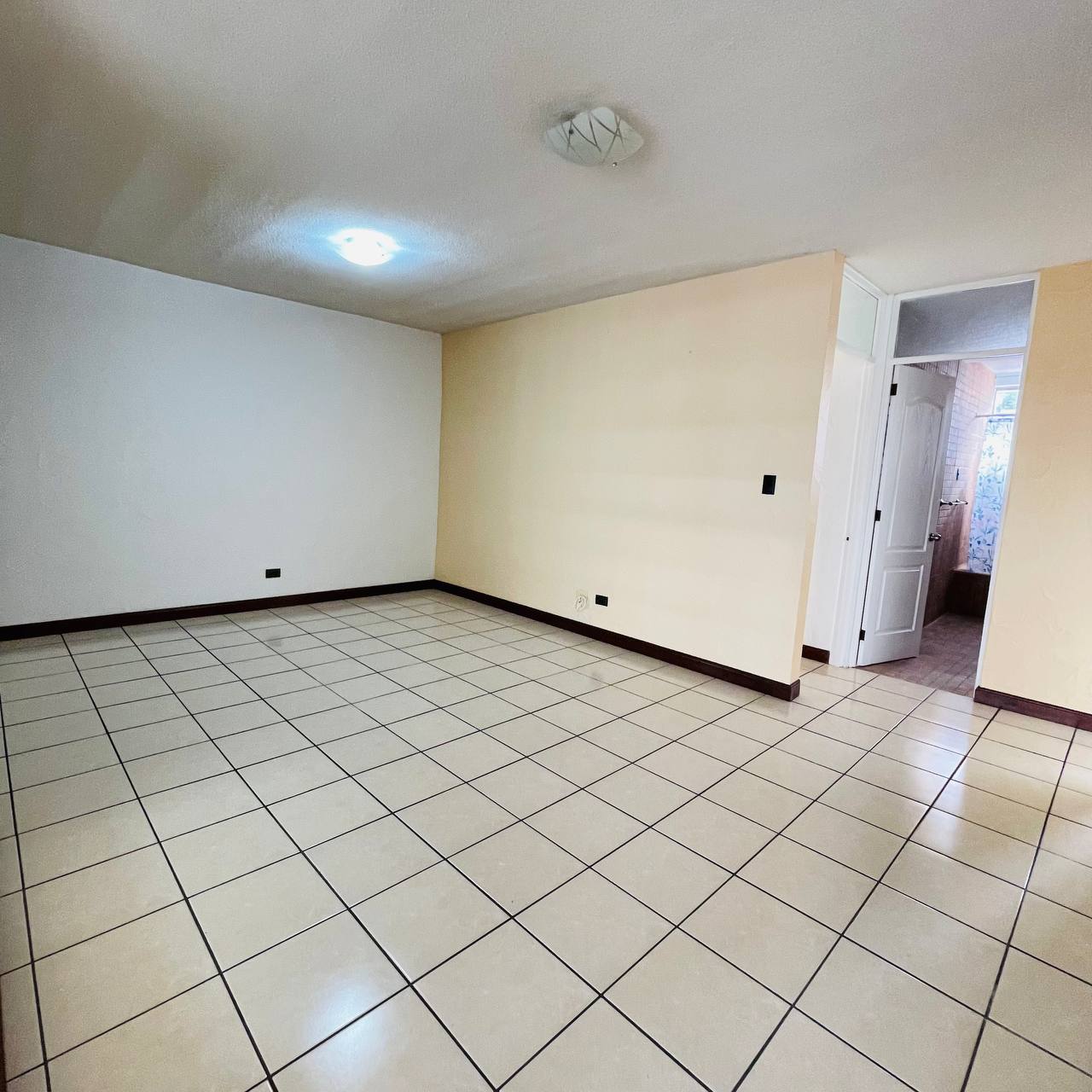 Casa en venta en Condominio Vista Azul zona 10 SCP - foto 8